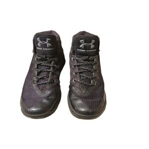 Under Amour Steph Curry size 6 -I can do all things basketball sneakers Black